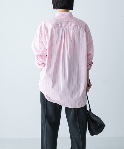 かぐれ(カグレ)の「TICCA スクエアビッグシャツuni(シャツ/ブラウス・レディース・blue/pinkstripe・1)」の12枚目の写真