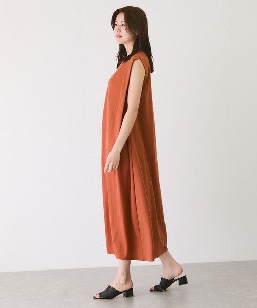 Jayro（ジャイロ）の「カノコ肩タックフレアワンピース（ワンピース・レディース・ブラック/グレー系/キャメル/イエロー・F）」の19枚目の写真