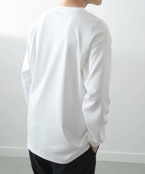 ITEMS URBANRESEARCH（アイテムズ アーバンリサーチ）の「Fine Cotton クルーネック カットソー（Tシャツ/カットソー・メンズ・WHT/BLK・M/L）」の11枚目の写真