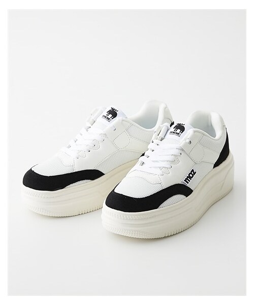 nissen（ニッセン）の「【ゆったり幅広】moz（モズ）厚底レースアップスニーカー（ワイズ４Ｅ）（スニーカー・メンズ・ホワイト/ホワイト×黒/ホワイト×ネイビー・M=23.0~23.5cm/4E/L=24.0~24.5cm/4E/LL=25.0~25.5cm/4E/3L=26.0~26.5cm/4E）」の16枚目の写真