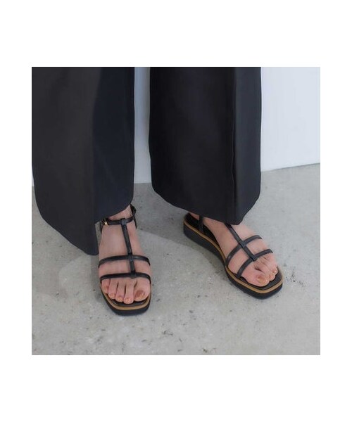 carino(カリーノ)の「モード エ ジャコモ カリーノ MODE ET JACOMO carino 厚底Tストラップサンダル (サンダル・レディース・BL/WH/GD・S/22.5cm/M/23.5cm/L/24.5cm/LL/25cm)」の9枚目の写真