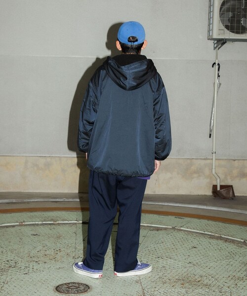 URBAN RESEARCH(アーバンリサーチ)の「Wide Dad Dad NYLON COACH PARKA(パーカー・メンズ・D NAVY・1/2)」の9枚目の写真
