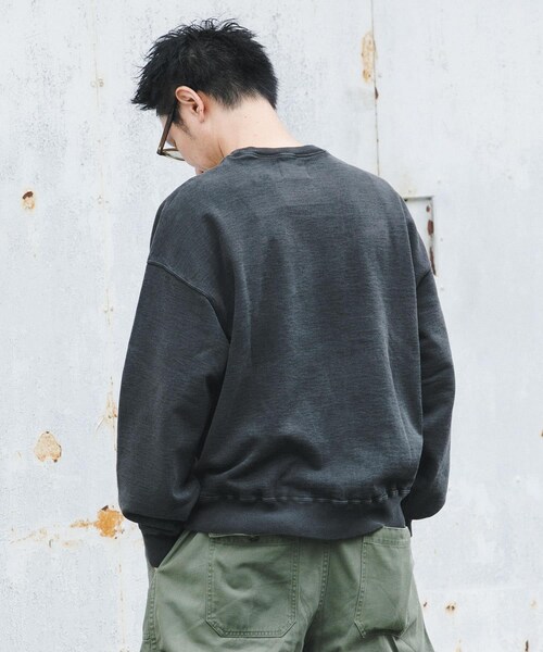 URBAN RESEARCH（アーバンリサーチ）の「LOGIC ONE PIGMENT SWEAT（スウェット・メンズ・BLACK/GREEN/ORANGE・M/L）」の6枚目の写真