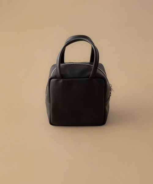 かぐれ（カグレ）の「MORMYRUS　CUBE TOTE（ハンドバッグ・レディース・BLACK・Free）」の8枚目の写真