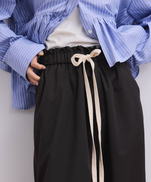 ADAM ET ROPE'(アダムエロペ)の「【WEB限定】リラックスパラシュートパンツ(その他パンツ・レディース・チャコール/ブラウン・36/38)」の12枚目の写真