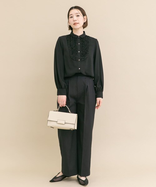 URBAN RESEARCH ROSSO（アーバンリサーチロッソ）の「『WEB/一部店舗限定』フロントレース切替ブラウス（シャツ/ブラウス・レディース・OFF/BLACK・Free）」の17枚目の写真