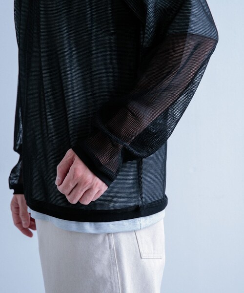 ITEMS URBANRESEARCH（アイテムズ アーバンリサーチ）の「メッシュトップス+Tシャツ レイヤードセット（Tシャツ/カットソー・メンズ・BLK×WHT/OFF×OLV/OFF×杢GRY・M/L）」の18枚目の写真