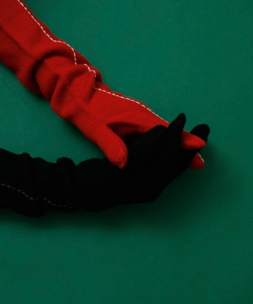 URBAN RESEARCH（アーバンリサーチ）の「kokyo　Long Stitch Gloves（ベルト・レディース・Red/Black・Free）」の6枚目の写真
