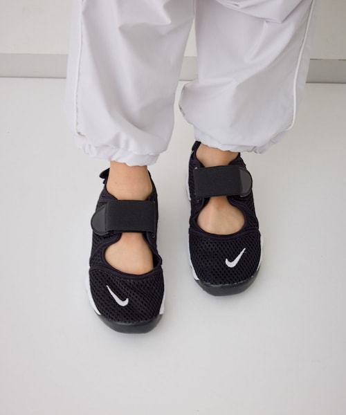 ROPE' PICNIC(ロペピクニック)の「【一部店舗限定】【KIDS/キッズ】【NIKE/ナイキ】RIFT GS/PS(サンダル・キッズ・ブラック系・19/20/21/22)」の18枚目の写真