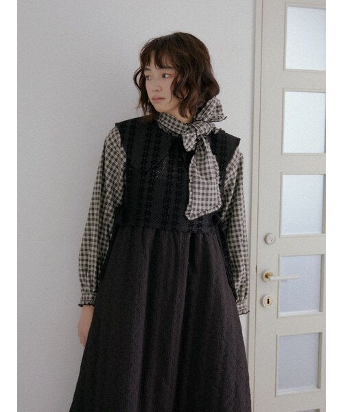 merry jenny（メリージェニー）の「big collar ベスト（その他トップス・レディース・オフホワイト/ブラック/アイボリー・F）」の8枚目の写真