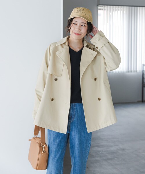 URBAN RESEARCH DOORS（アーバンリサーチドアーズ）の「撥水ショートトレンチ（ステンカラーコート・レディース・L.BEIGE/NAVY・Free）」の4枚目の写真