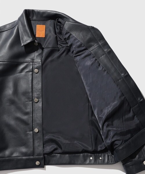 ADAM ET ROPE'(アダムエロペ)の「レザートラックジャケット / ADAM ET ROPE' JEANS(ブルゾン・メンズ・ブラック/ネイビー・L/M)」の11枚目の写真