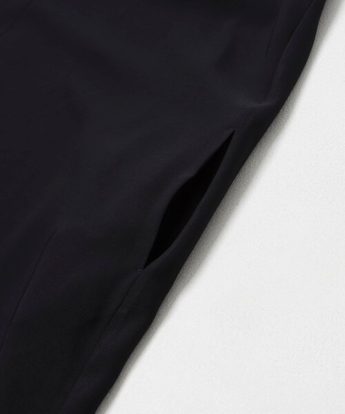 URBAN RESEARCH ROSSO（アーバンリサーチロッソ）の「クールタッチ 吸水速乾キーネックフレアワンピース（ワンピース・レディース・D/NAVY/Y/GOLD・Free）」の12枚目の写真