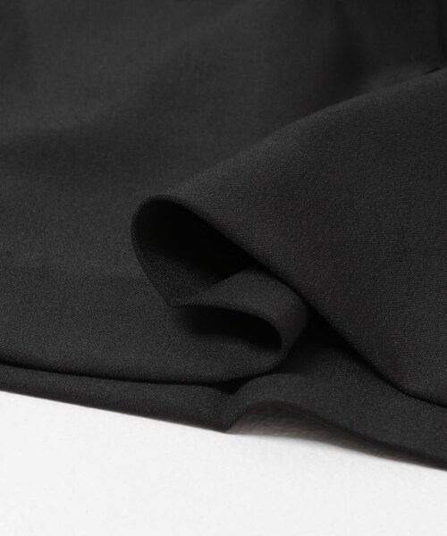 URBAN RESEARCH(アーバンリサーチ)の「『UVカット/イージーケア』ドライギャバツータックパンツ(その他パンツ・レディース・BLACK/GRAY・36/38)」の7枚目の写真