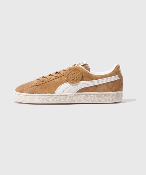ADAM ET ROPE'(アダムエロペ)の「【PUMA/プーマ】SUEDE CHARLES F STEAD V(スニーカー・メンズ・ベージュ・26.0/27.0/28.0/29.0)」の2枚目の写真