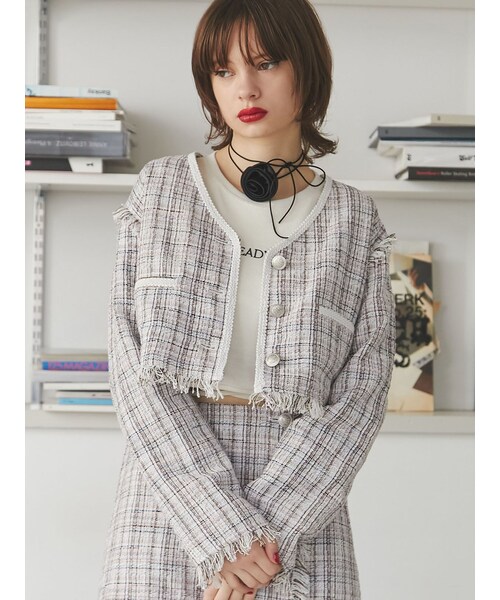 jouetie(ジュエティ)の「コンパクトツイードジャケット【セットアップ対応】(ノーカラージャケット・レディース・オフホワイト/ネイビー・M)」の1枚目の写真