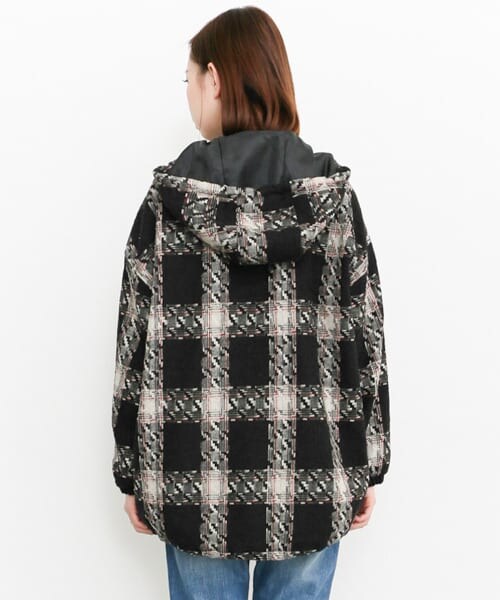 KBF（ケイビーエフ）の「チェックマウンテンパーカー（マウンテンパーカー・レディース・IVORY/BLACK・one）」の8枚目の写真