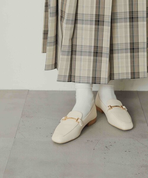 SENSE OF PLACE by URBAN RESEARCH(センスオブプレイスバイアーバンリサーチ)の「フェイクレザービットローファー(ローファー・レディース・BLACK/IVORY/BROWN・S/M/L/XL)」の7枚目の写真