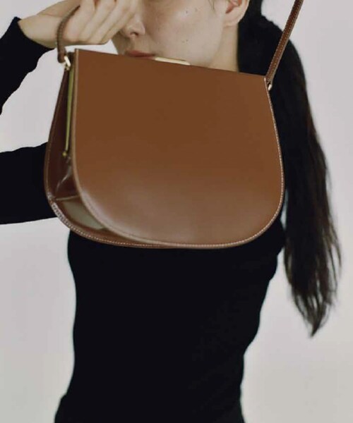 URBAN RESEARCH ROSSO（アーバンリサーチロッソ）の「LUMEN　LUNE FORME BAG（ハンドバッグ・レディース・softblack/cognac brn・FREE）」の8枚目の写真