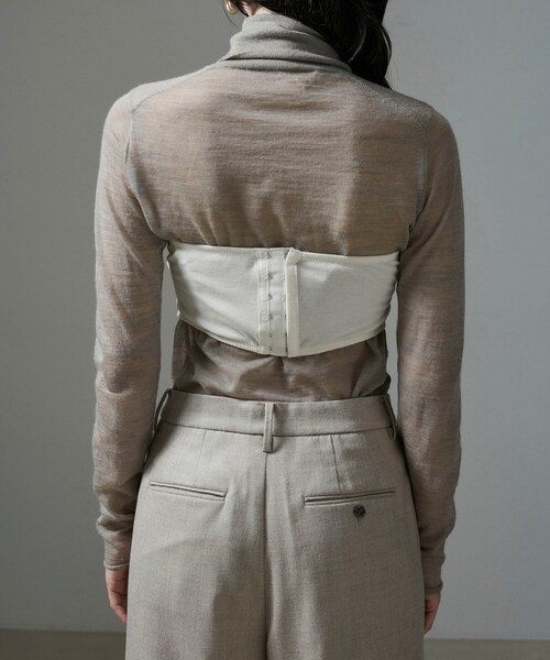 ADAM ET ROPE'（アダムエロペ）の「アセテートサテンベアトップ（チューブトップ・レディース・ブラック/オフホワイト・M/S）」の13枚目の写真