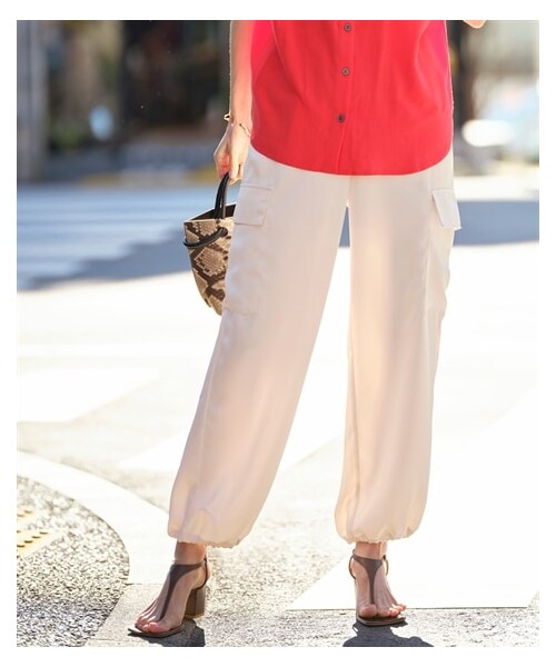 nissen（ニッセン）の「サテンパラシュートパンツ【OtonaSMILE】（パンツ・レディース・ネイビー/グリーン/エクリュ・M/L/LL/3L/4L/5L）」の5枚目の写真