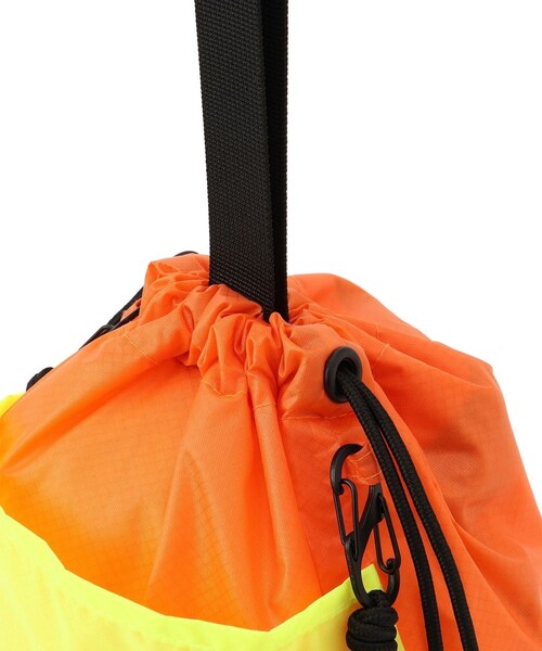 ADAM ET ROPE'（アダムエロペ）の「【公式サイト・実店舗限定】【Speedo×ADAM ET ROPE'】Water Proof Purse Bag（ショルダーバッグ・レディース・ブラック/カーキ/オレンジ・F）」の18枚目の写真