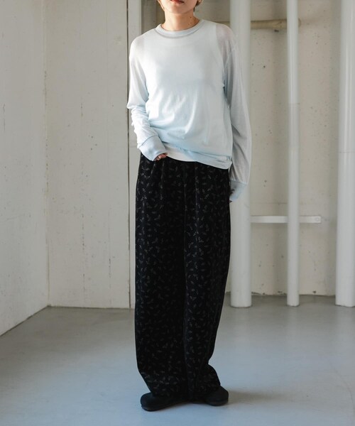 URBAN RESEARCH DOORS(アーバンリサーチドアーズ)の「FORK&SPOON ベロアプリントイージーパンツ(その他パンツ・レディース・BLACK/DARKGREEN・1/2)」の17枚目の写真