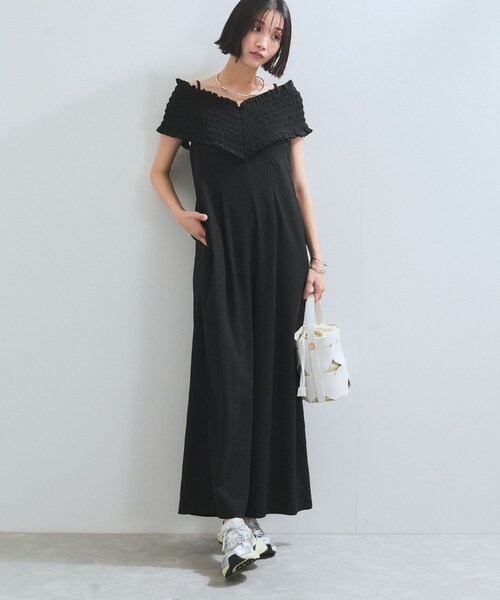 VIS（ビス）の「シャーリングオフショルダーオールインワン（つなぎ/オールインワン・レディース・ブラック/ブルー系・F）」の3枚目の写真