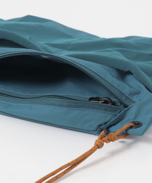URBAN RESEARCH DOORS(アーバンリサーチドアーズ)の「patagonia TERRAVIA SACOCHE(ショルダーバッグ・メンズ・BLK/MYGR/DNBR/CNGR/GLCB・One)」の22枚目の写真