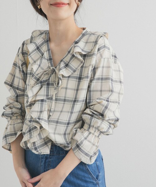 URBAN RESEARCH DOORS（アーバンリサーチドアーズ）の「チェックフリルブラウス（シャツ/ブラウス・レディース・BLUE系/BLACK系・Free）」の3枚目の写真