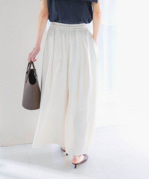 URBAN RESEARCH ROSSO（アーバンリサーチロッソ）の「撥水ギャザーワイドパンツ（その他パンツ・レディース・OFF WHITE/NAVY・36/38）」の9枚目の写真