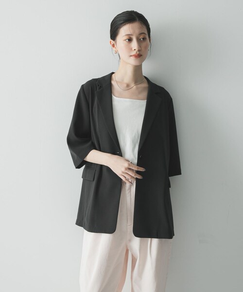 URBAN RESEARCH（アーバンリサーチ）の「『UR TECH DRYLUXE』ハーフスリーブジャケット（テーラードジャケット・レディース・BEIGE/BLACK・Free）」の7枚目の写真