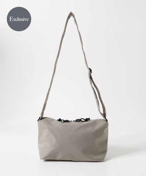 URBAN RESEARCH DOORS（アーバンリサーチドアーズ）の「『撥水』『別注』YAKPAK×DOORS　SHOULDER BAG S（ショルダーバッグ・メンズ・NAVY/BLACK/CHARCOAL/BEIGE・-）」の3枚目の写真