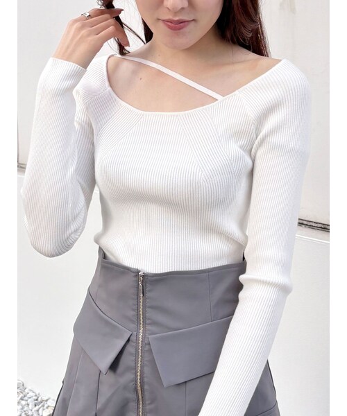 MERCURYDUO(マーキュリーデュオ)の「アシメナローストラップリブニット(ニット/セーター・レディース・オフホワイト/ブラック/ピンク/ライム・F)」の2枚目の写真