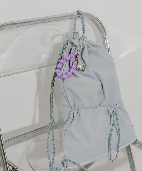 SMELLY（スメリー）の「ドロストポケットナップサック（バックパック/リュック・レディース・BLK/GRY・-）」の19枚目の写真