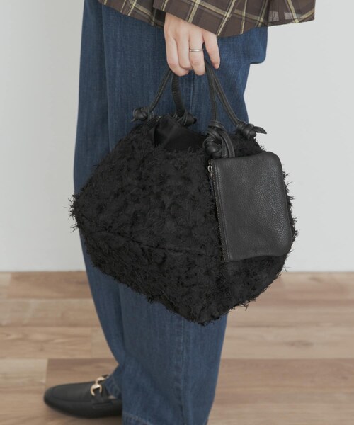 URBAN RESEARCH DOORS(アーバンリサーチドアーズ)の「POMTATA OTIS envan tote S(ハンドバッグ・レディース・BLACK・FREE)」の3枚目の写真