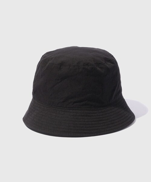 ADAM ET ROPE'(アダムエロペ)の「【KIJIMA TAKAYUKI/キジマ タカユキ】REVERSIBLE BUCKET/6PANEL HAT(ハット・メンズ・ブラック/グリーン・F)」の1枚目の写真