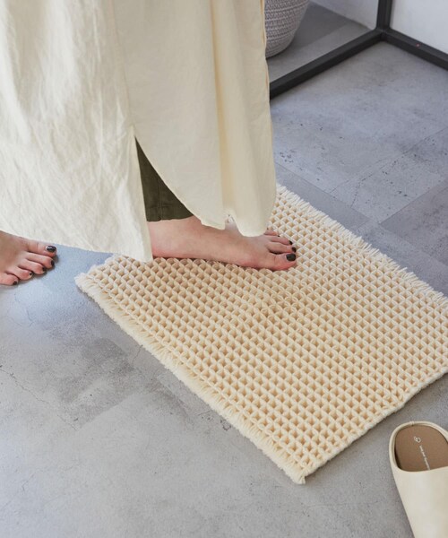 URBAN RESEARCH DOORS(アーバンリサーチドアーズ)の「『洗濯可』calmland 瞬乾ワッフルバスマット(インテリア雑貨・メンズ・IV・S)」の6枚目の写真