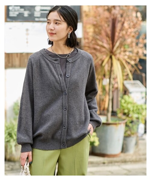 nissen（ニッセン）の「大きいサイズ静電気防止洗濯機で洗える丸首ゆるシルエットカーディガン（カーディガン/ボレロ・レディース・黒/杢チャコールグレー/杢ベージュ/カナリアイエロー・L/LL/3L/4L/5L/6L/8L/10L）」の10枚目の写真