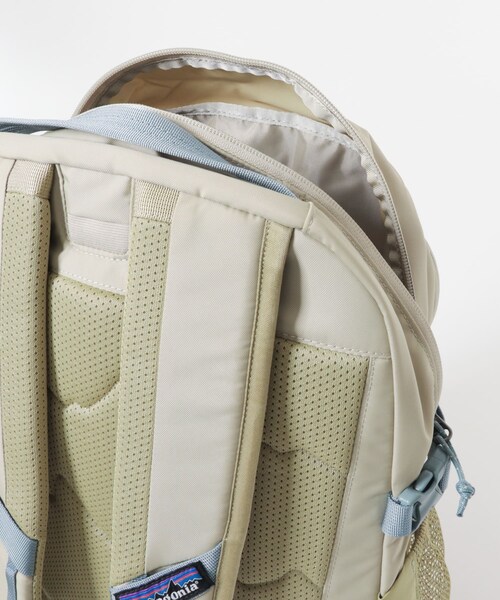 URBAN RESEARCH DOORS（アーバンリサーチドアーズ）の「patagonia　REFUGIO DAY PACK 26L（バックパック/リュック・メンズ・WSTO/SMDB/BLK/BLSG/KALB・One）」の17枚目の写真