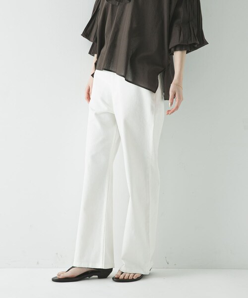 URBAN RESEARCH（アーバンリサーチ）の「『3サイズ展開』綿麻デニムストレートパンツ（デニムパンツ・レディース・WHITE/BLUE・36/38/40）」の7枚目の写真