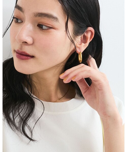 VIS（ビス）の「Uフープピアス（ピアス（両耳用）・レディース・ゴールド/シルバー・F）」の5枚目の写真