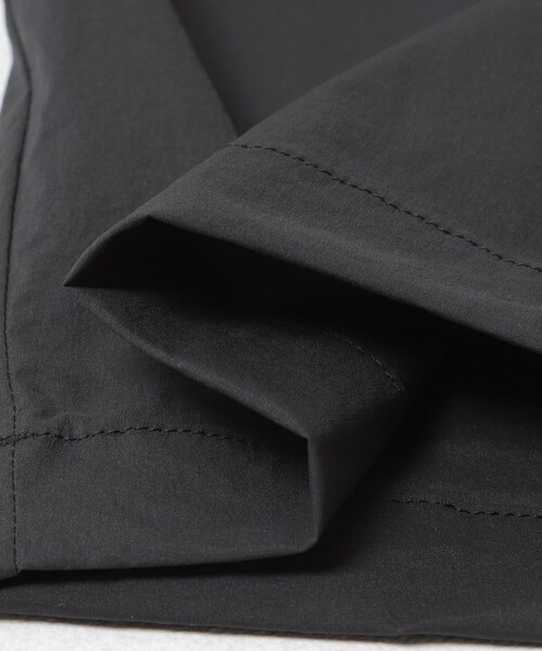 URBAN RESEARCH DOORS（アーバンリサーチドアーズ）の「STILL BY HAND　ナイロンテーパードパンツ（その他パンツ・メンズ・BLACK/CHARCOAL/GREIGE・44/46/48）」の16枚目の写真
