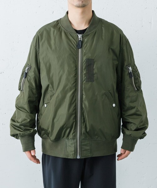 URBAN RESEARCH（アーバンリサーチ）の「phenix　ULTRALIGHT MOD MA-1 JACKET（MA-1・メンズ・KHAKI/BLACK・3/4）」の8枚目の写真
