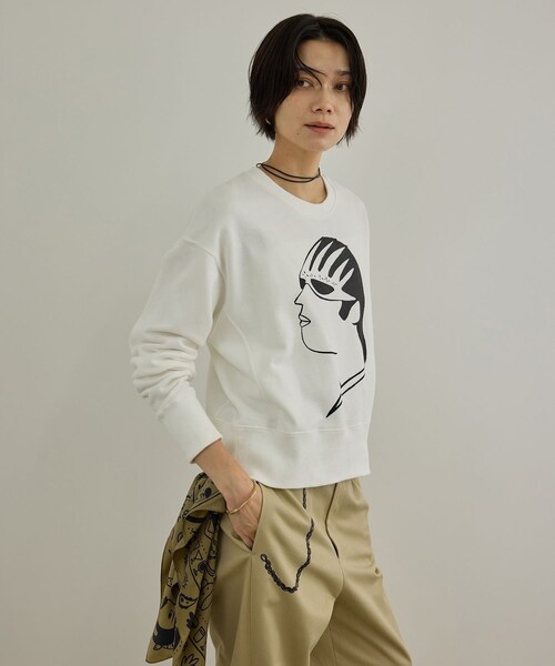 ADAM ET ROPE'(アダムエロペ)の「【Camille de Cussac by SALON】アートシルクスカーフ(バンダナ/スカーフ・レディース・ベージュ系/レッド・F)」の13枚目の写真