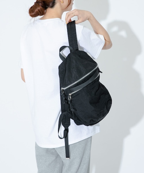 URBAN RESEARCH Sonny Label（アーバンリサーチサニーレーベル）の「CONTROL FREAK　DOWNYリュック（バックパック/リュック・レディース・ブラック/グレー・one）」の3枚目の写真