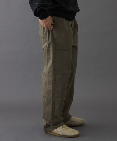 URBAN RESEARCH DOORS(アーバンリサーチドアーズ)の「FORK&SPOON イージーチノパンツ(チノパンツ・メンズ・BLACK/SAGE・4/5)」の18枚目の写真