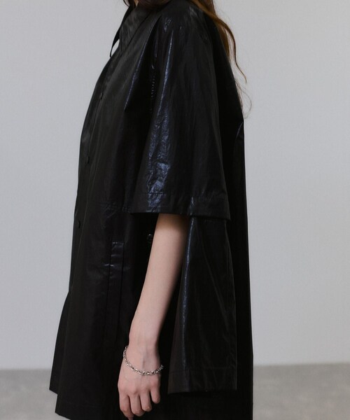 ADAM ET ROPE'（アダムエロペ）の「2WAYスリーブコーティングシャツブルゾン（ブルゾン・レディース・ブラック/カーキ・F）」の17枚目の写真