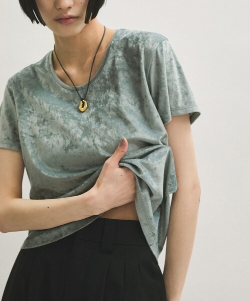 ADAM ET ROPE'（アダムエロペ）の「クラッシュベロアTシャツ（Tシャツ/カットソー・レディース・オフホワイト/ダークブラウン/モスグリーン/ブルー系/ピンク・F）」の6枚目の写真