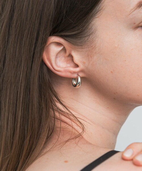URBAN RESEARCH(アーバンリサーチ)の「decor『デコール』 Plump Drop Pierce L SV(ピアス(両耳用)・レディース・SILVER・-)」の1枚目の写真